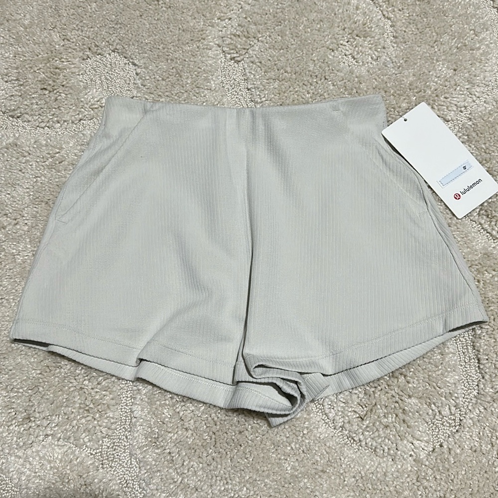 Lululemon Short 2”
